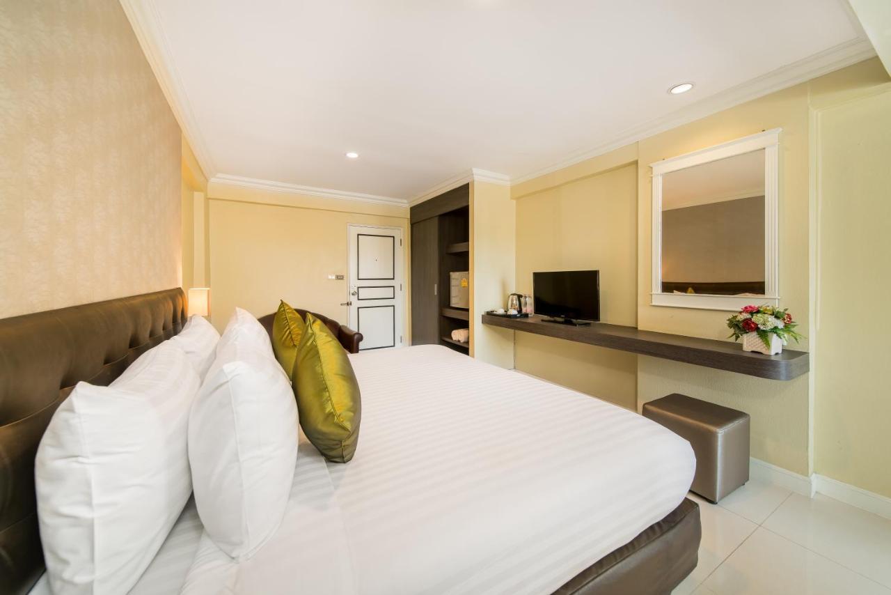 Niran Grand Hotel Bangkok Exterior photo